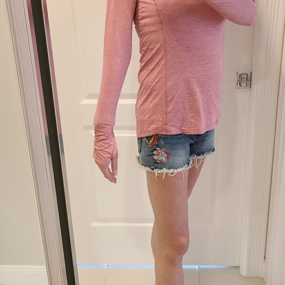 Beautifully embroidered Expresss shorts. - Picture 5 of 6